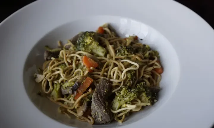 Photographie : Nouilles sautées au boeuf
