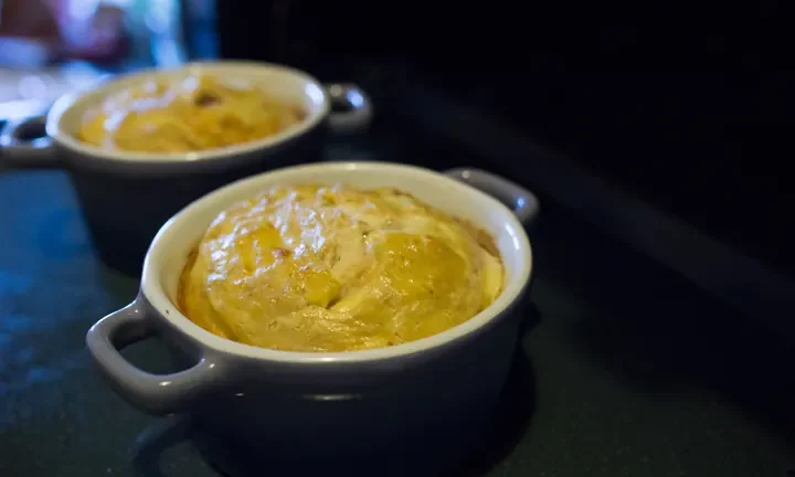 Photographie : Mini-clafoutis de thon au maïs