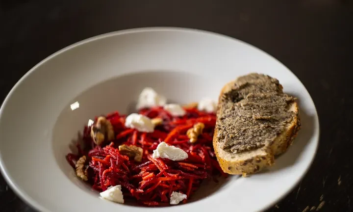 Photographie : Pâté végétal aux lentilles beluga et champignons